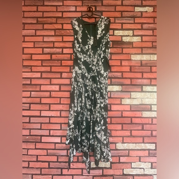 Brand new with tags - Picture 1 of 6